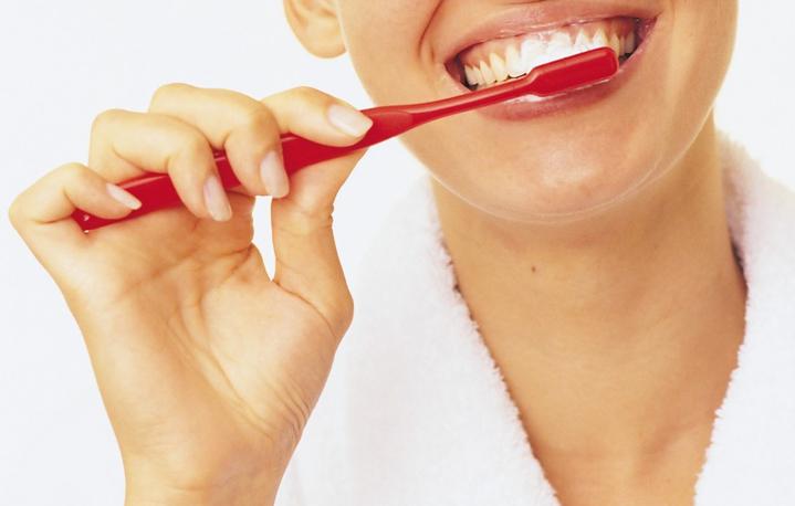 The Correct Method To Clean Teeth In Line With The Brooklyn Dentist