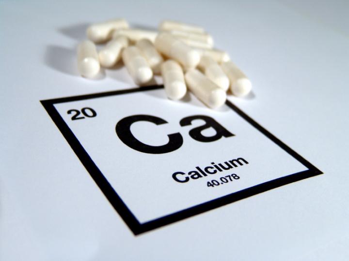 A lack of calcium in the body: the symptoms and signs.