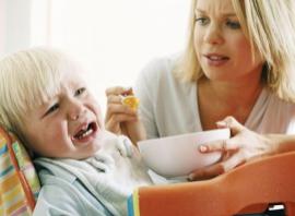 What to feed the child after vomiting: Diet for poisoning